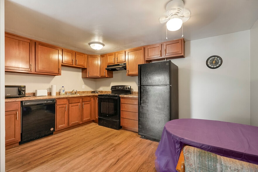 More Photos Of 7300-7310 W 10th Ave, Lakewood Apartments For Sale