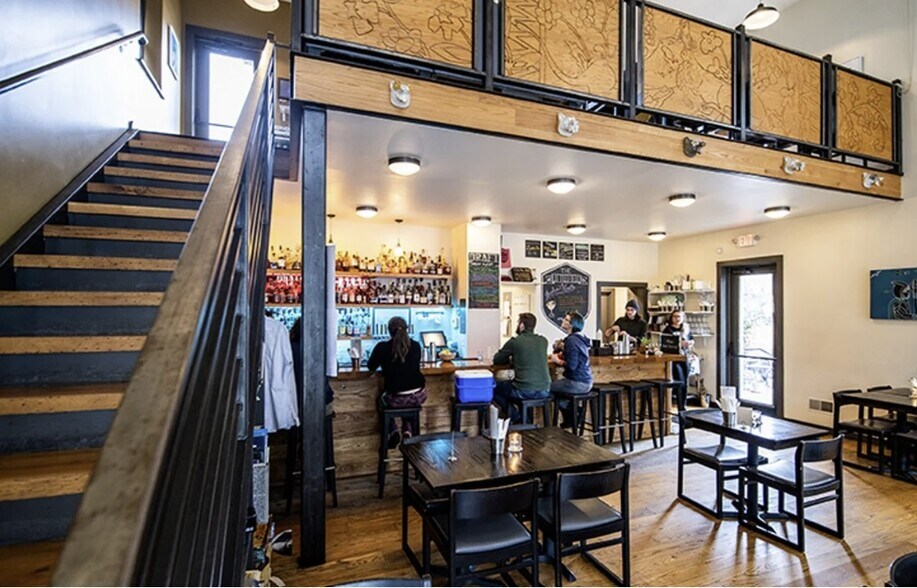 More Photos Of 3934 Spring Grove Ave, Cincinnati Storefront Retail Residential For Lease