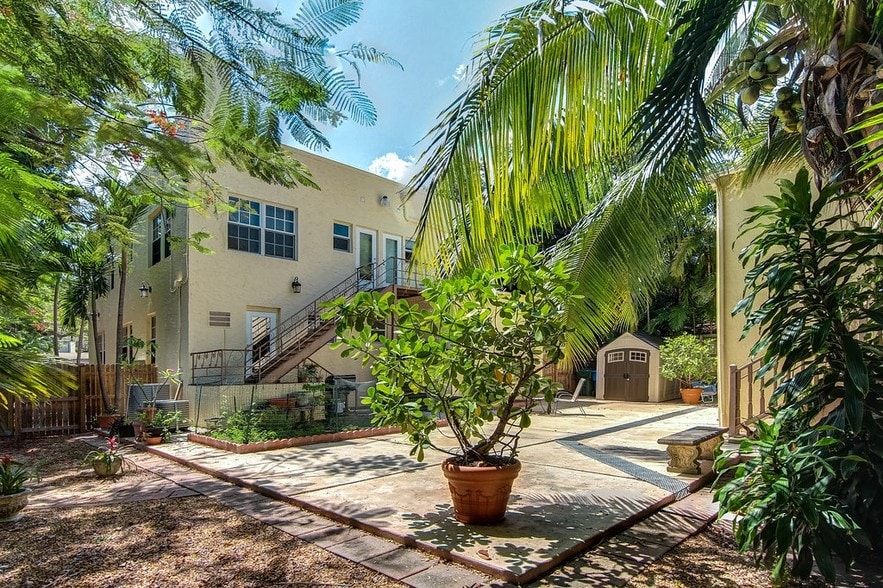More Photos Of 2630 Natoma St, Coconut Grove Apartments For Sale