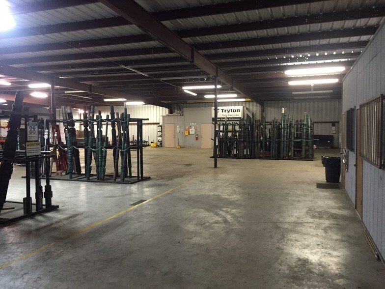 More Photos Of 3517 W Highway 90, Seguin Warehouse For Lease