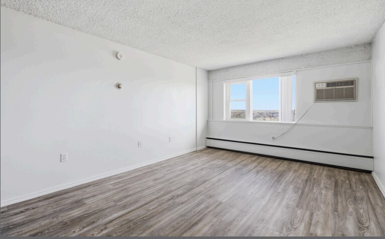 More Photos Of 300 E Collins Dr, Casper Apartments For Sale
