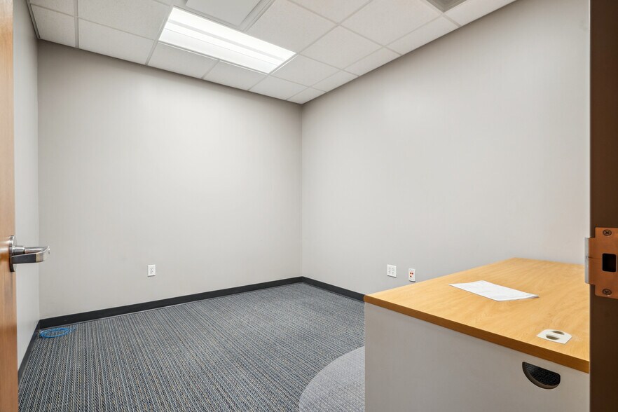 More Photos Of 1414 Main St, Keokuk Office For Sale