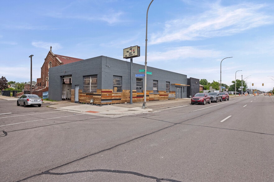 More Photos Of 11505 Livernois Ave, Detroit Industrial For Sale