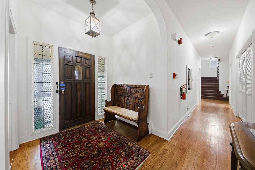 More Photos Of 3900 Balboa St, San Francisco Religious Facility For Sale