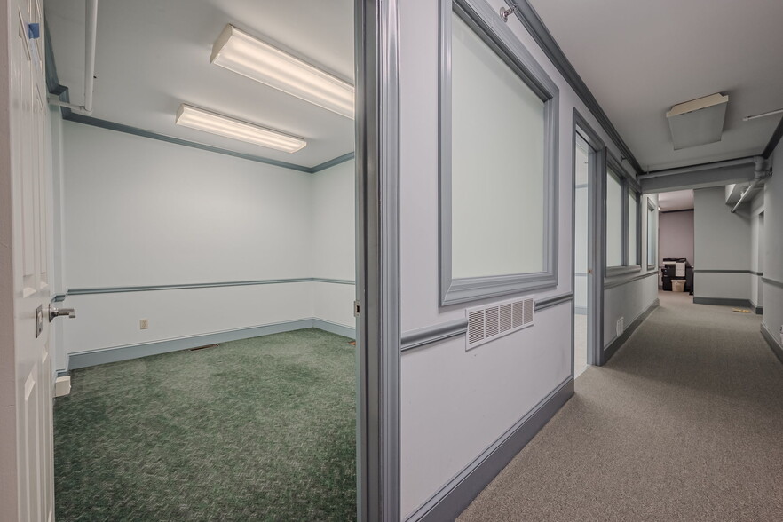 More Photos Of 77 E Main St, Newark Loft Creative Space For Sale