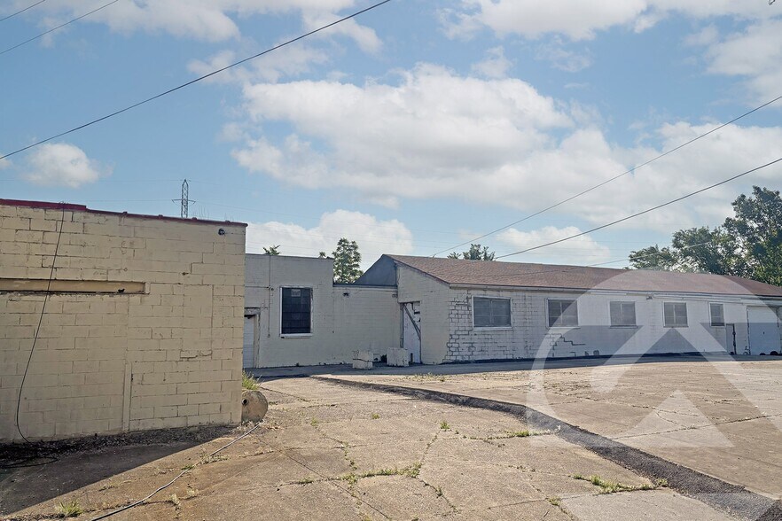 Primary Photo Of 19440 Fitzpatrick St, Detroit Warehouse For Lease