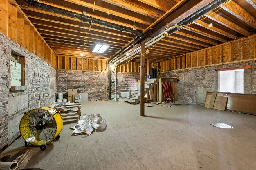 More Photos Of 198-204 Main st, Berlin Specialty For Sale