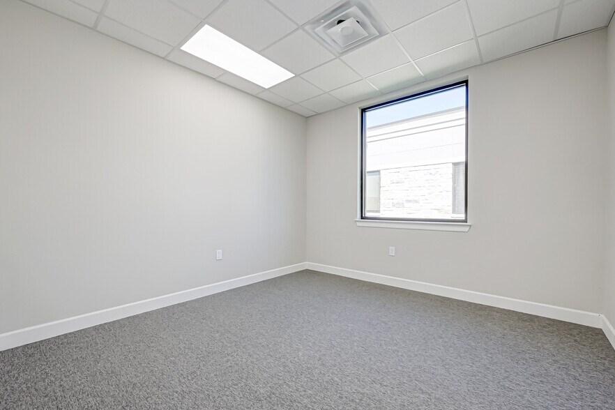 More Photos Of 3129 Kingsley Dr, Pearland Medical For Sale
