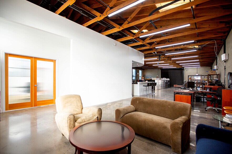 More Photos Of 12924 Yukon Ave, Hawthorne Service For Sale