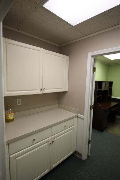 More Photos Of 419 S York St, Gastonia Medical For Sale