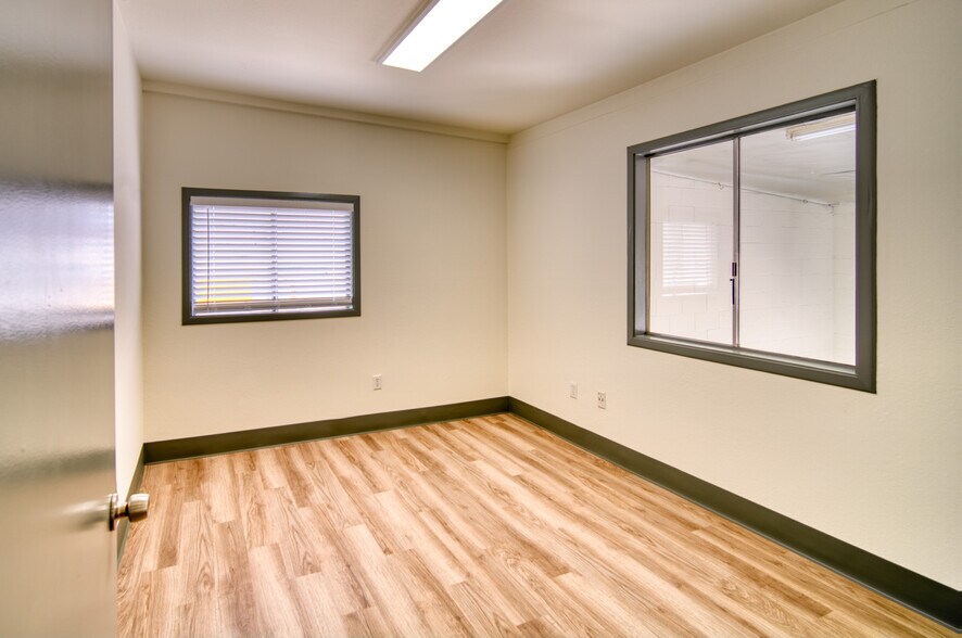 More Photos Of 138 Arena St, El Segundo Warehouse For Lease