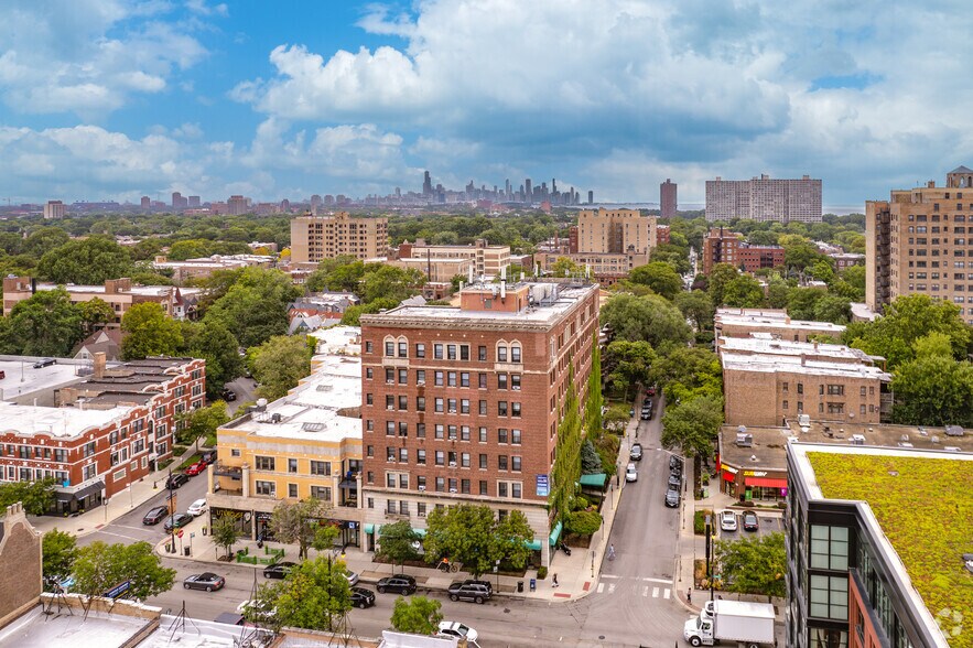 More Photos Of 1558-1660 55th St, Chicago Apartments For Lease