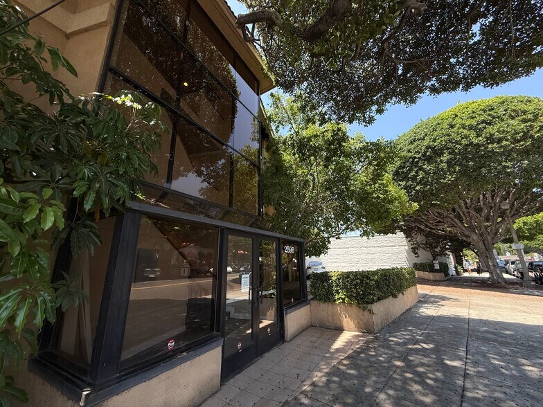 More Photos Of 2596 Mission St, San Marino Office For Lease