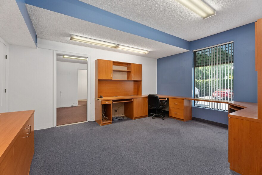 More Photos Of 34231 Camino Capistrano, Dana Point Office For Lease