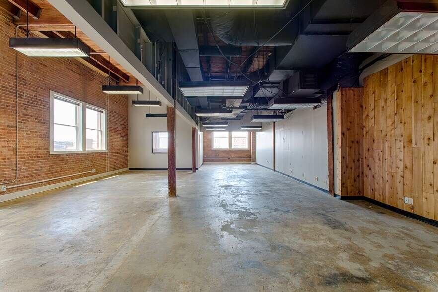 More Photos Of 302-306 N Market St, Dallas Loft Creative Space For Lease