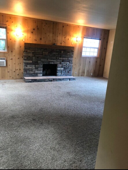 More Photos Of 3251 Rogue River Hwy, Grants Pass Apartments For Sale