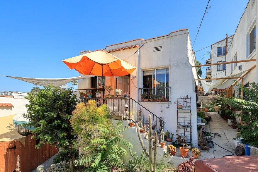 More Photos Of 1303 Lilac Terrace, Los Angeles Apartments For Sale