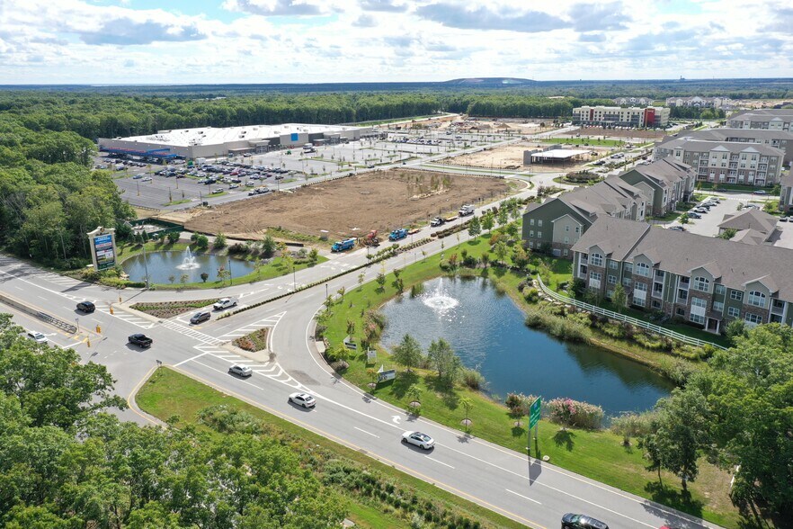 More Photos Of 901 Boulevard E, Yaphank General Retail For Lease