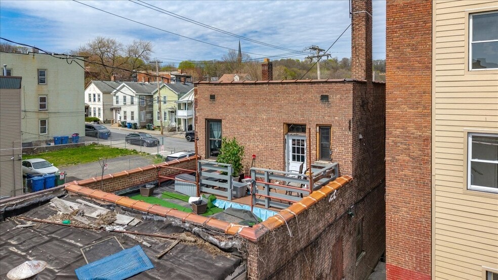 More Photos Of 30 White St, Cohoes Office For Sale