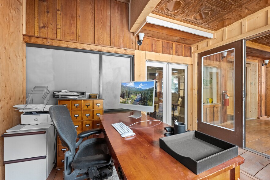 More Photos Of 17460 County Road 501, Bayfield Restaurant For Lease