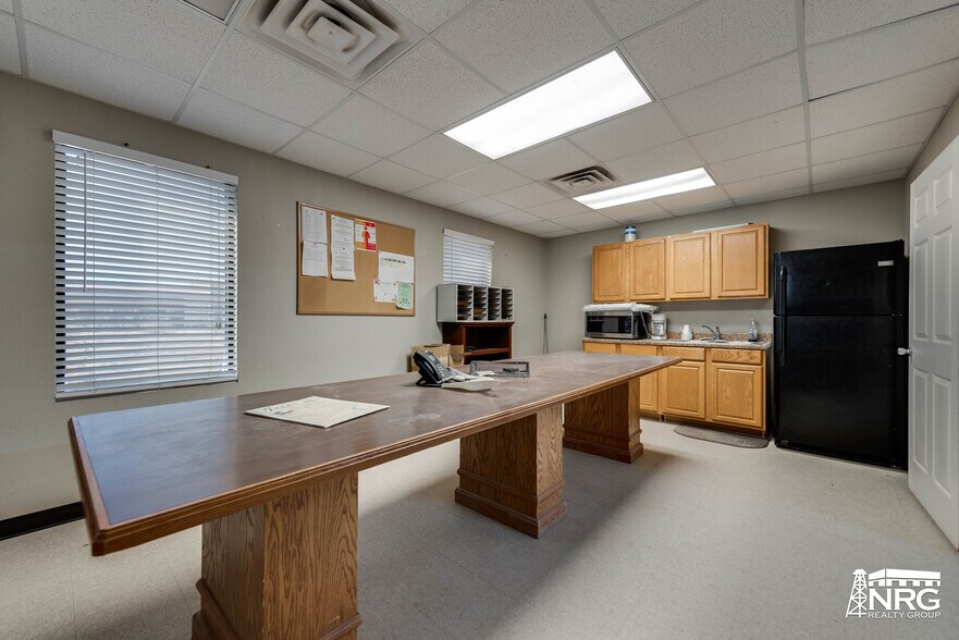 More Photos Of 13100 State Highway 191, Midland Manufacturing For Sale