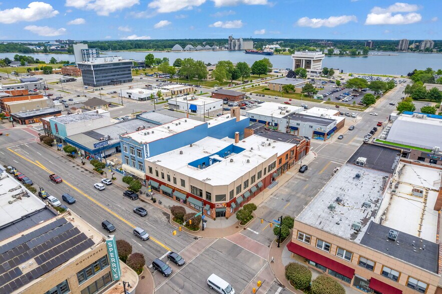 Primary Photo Of 306-310 Huron Ave, Port Huron Freestanding For Sale