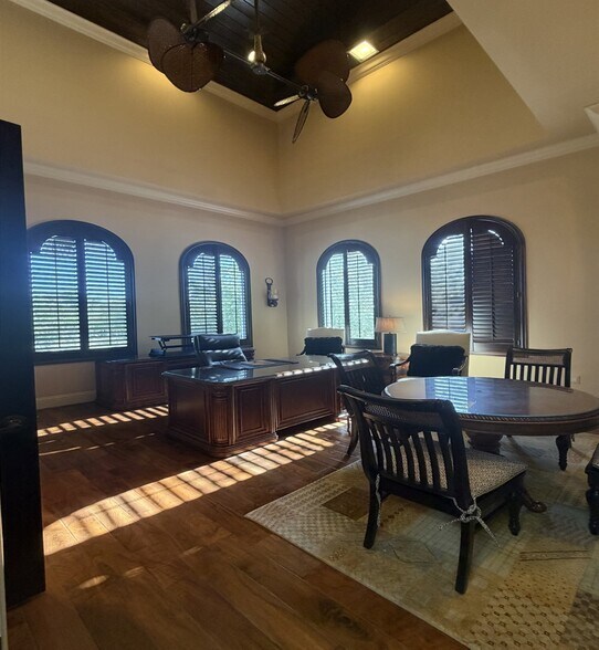 More Photos Of 9015 Strada Stell Ct, Naples Office For Sale
