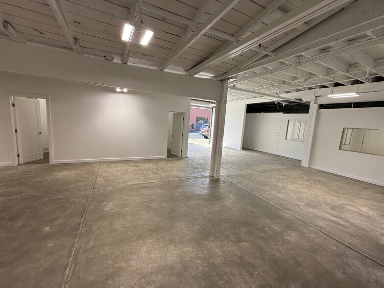 More Photos Of 4080 Horton St, Emeryville Distribution For Lease