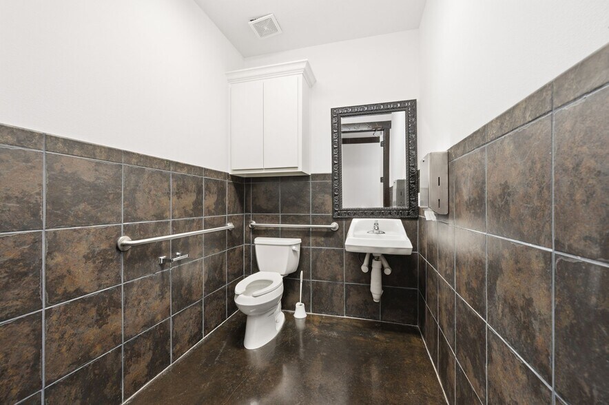 More Photos Of 131 Quest Ct, Keller Office For Lease