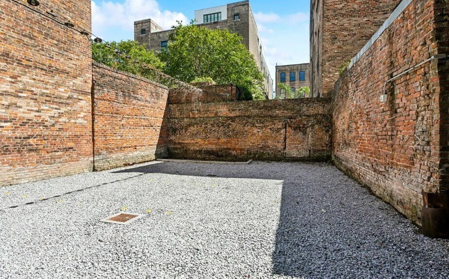 More Photos Of 535-537 Iberville St, New Orleans Apartments For Sale