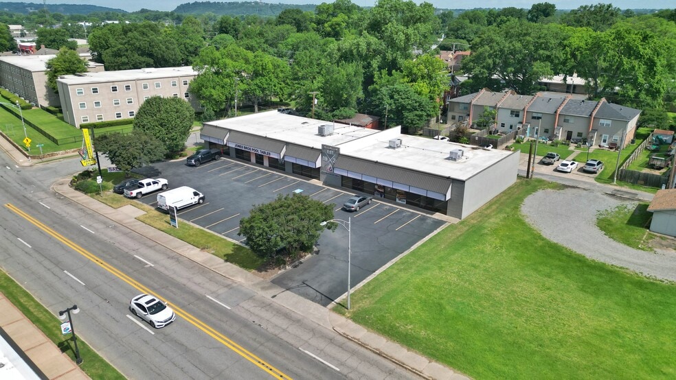 Primary Photo Of 309 W Broadway St, North Little Rock General Retail For Lease
