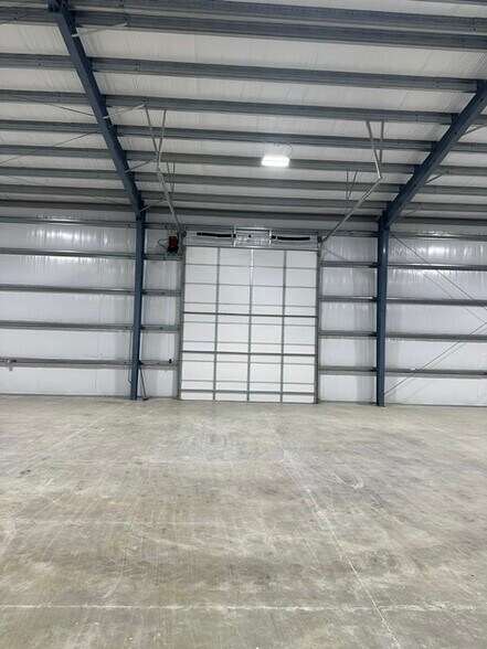 More Photos Of 18901 Ashley Rd, Houston Unknown For Lease