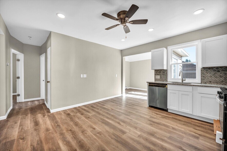 More Photos Of 121 Hillview Ave, Waterbury Apartments For Sale