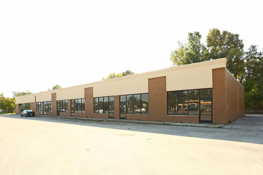 More Photos Of 27427-27477 Eureka Rd, Romulus Unknown For Lease