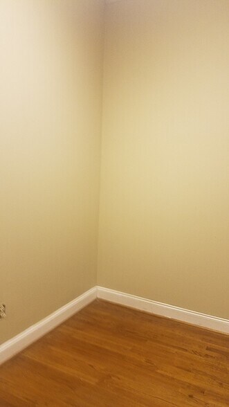 More Photos Of 5 Clusters Ct, Columbia Office For Lease