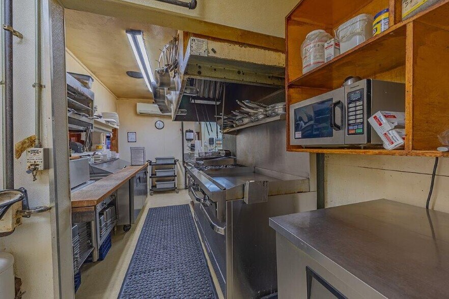 More Photos Of 3030 Oregon Ave, Bandon Restaurant For Sale