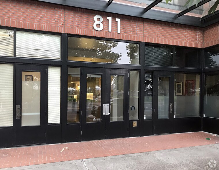 More Photos Of 811 SW Naito Pky, Portland Loft Creative Space For Lease