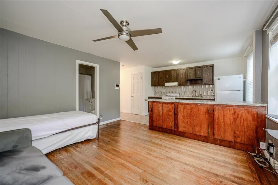 More Photos Of 3548 Bronx Blvd, Bronx Apartments For Sale