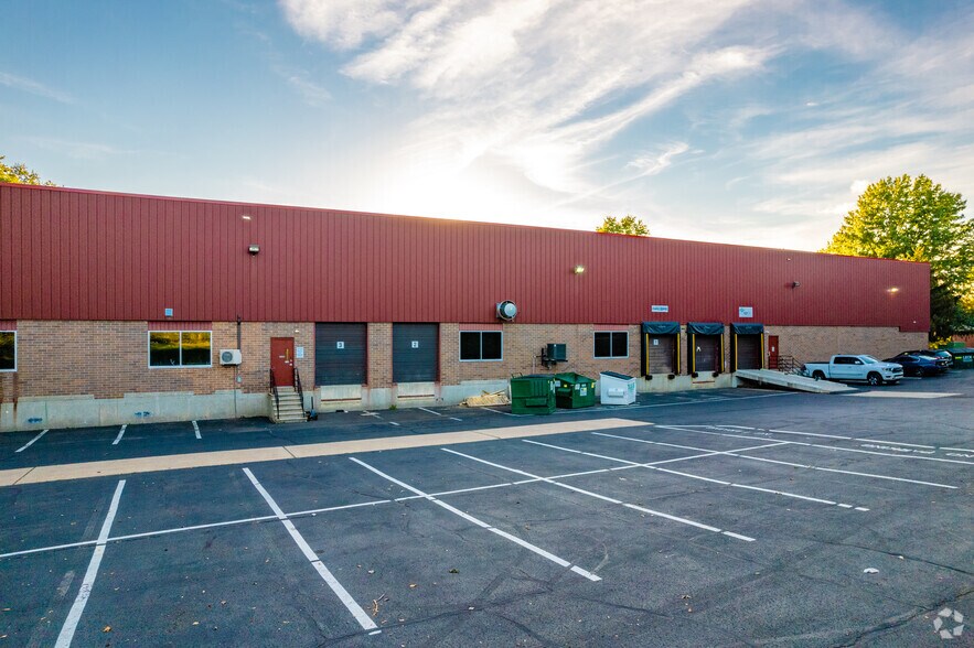 More Photos Of 311 Sinclair Rd, Bristol Light Manufacturing For Lease