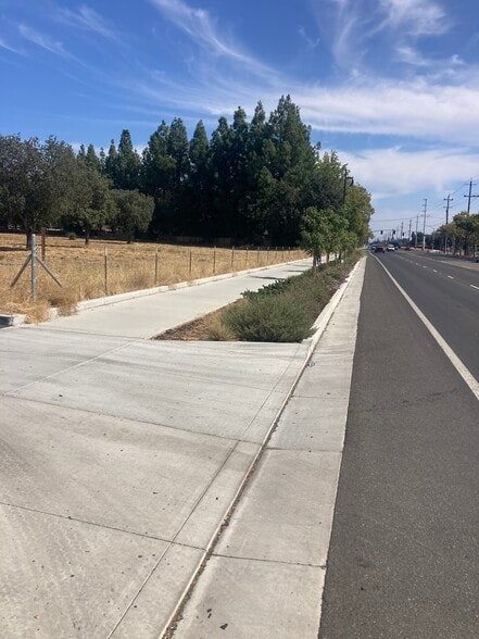 More Photos Of 9425 Folsom Blvd, Sacramento Land For Sale