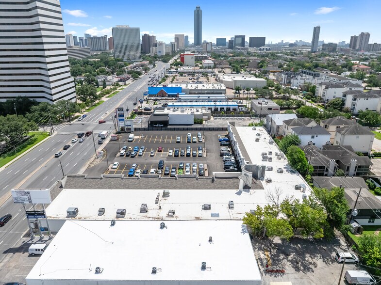 More Photos Of 5757 Westheimer Rd, Houston Unknown For Lease