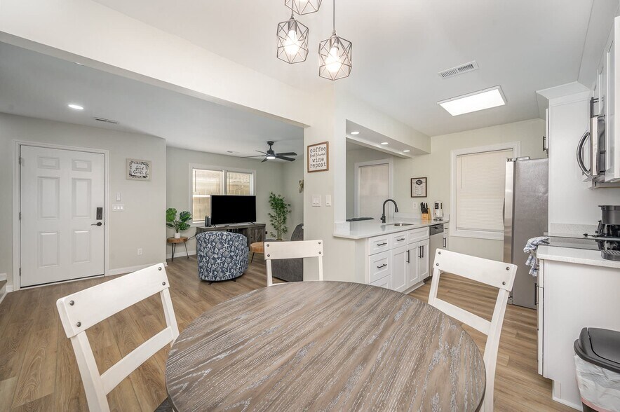 More Photos Of 412 27th Ave N, Myrtle Beach Multifamily For Sale