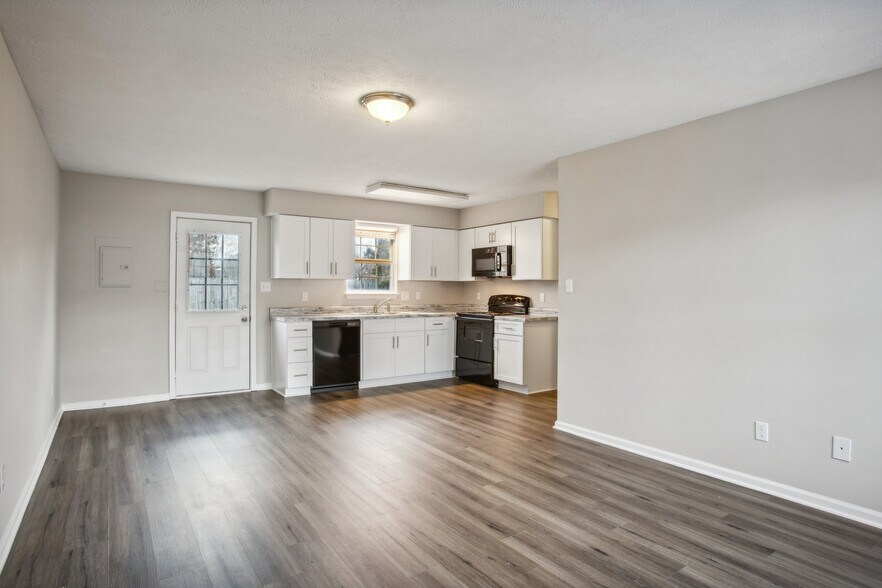 More Photos Of , Portland Multifamily For Sale