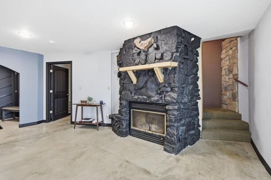 More Photos Of 25695 Mulberry Rd, Webb City Winery Vineyard For Sale