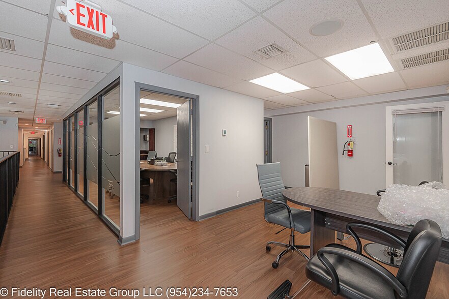 More Photos Of 3650 Coral Ridge Dr, Coral Springs Light Manufacturing For Sale