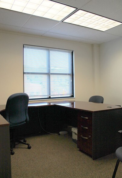 More Photos Of 4150 Washington Rd, McMurray Office For Sale