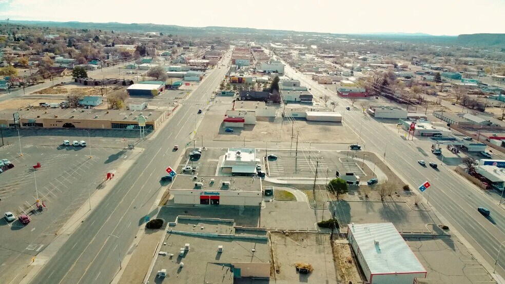 More Photos Of 719 W Main St, Farmington Bank For Sale