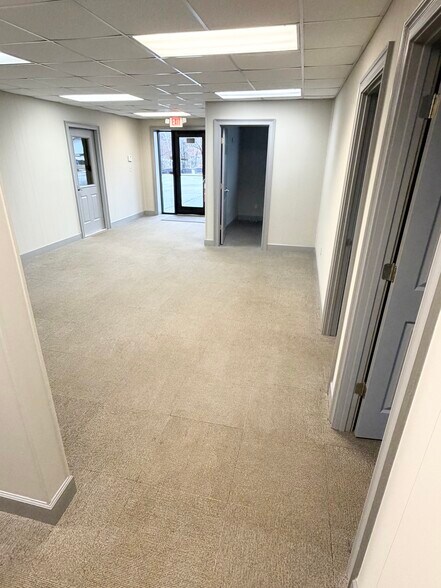 More Photos Of 321 Marble Mill Rd NW, Marietta Coworking Space