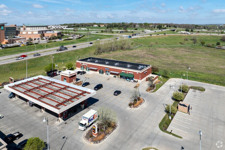 More Photos Of 7826 S 123rd Plz, La Vista General Retail For Sale