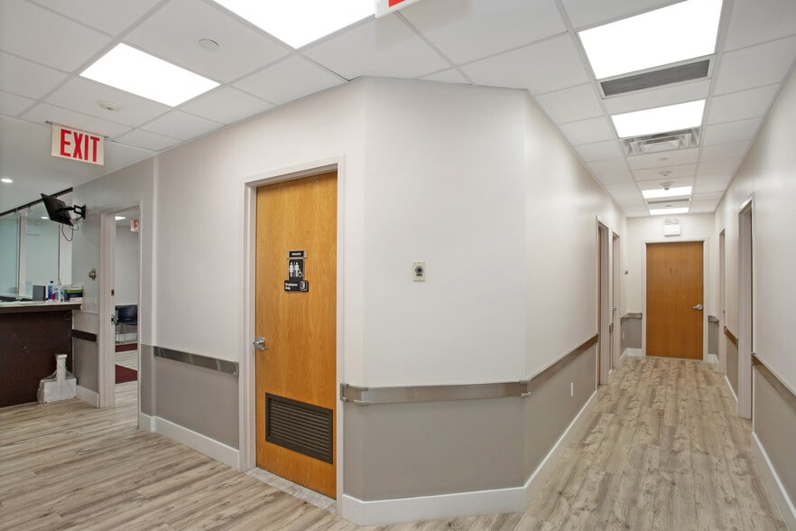 More Photos Of , Bayside Office For Sale